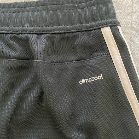 Adidas 3 stripe Climacool women’s jogger pant - Picture 4 of 8